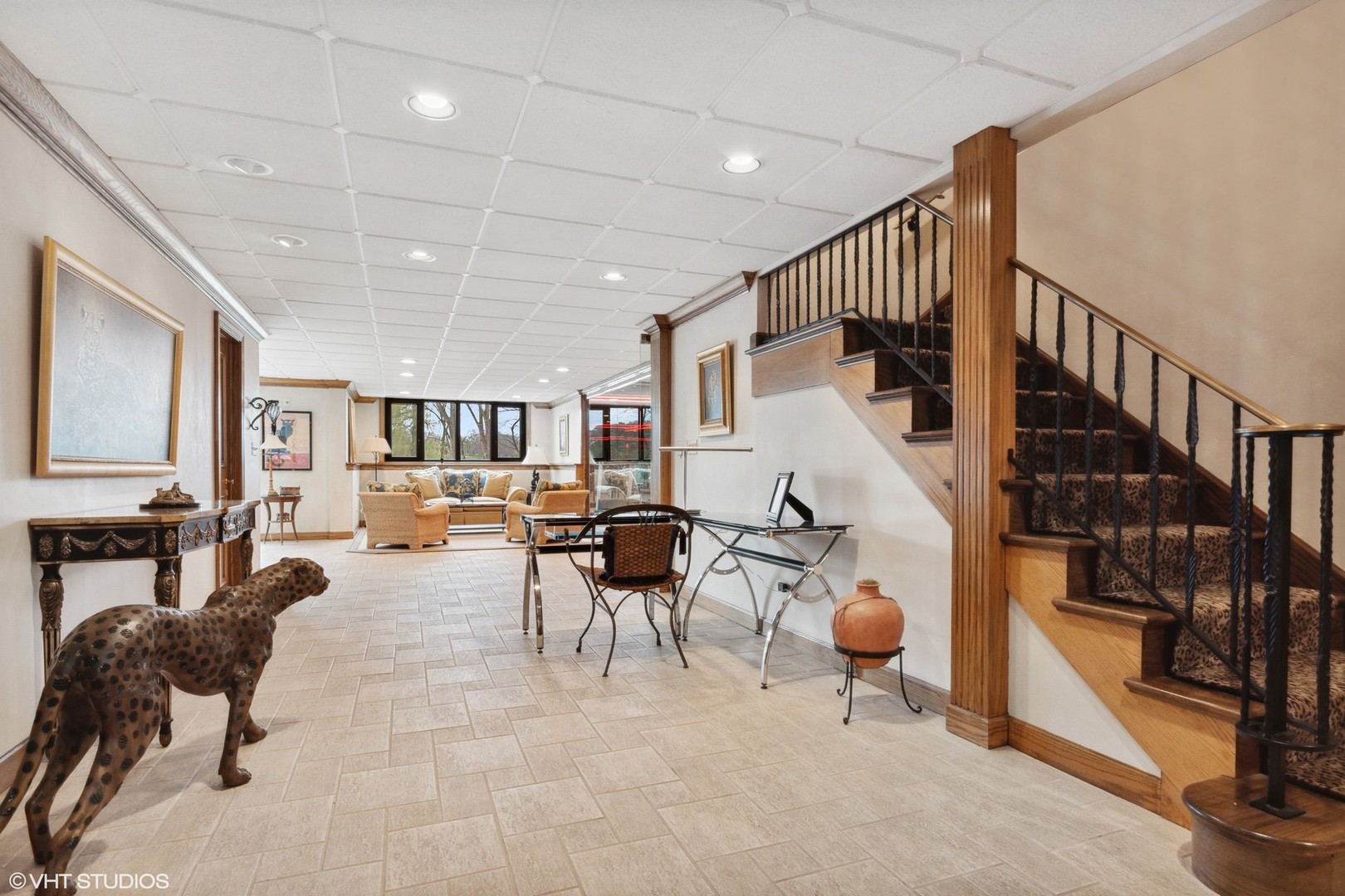 211 Otis Road Barrington Hills, IL 60010 - Photo 38 of 68 a living room with furniture and a potted plant