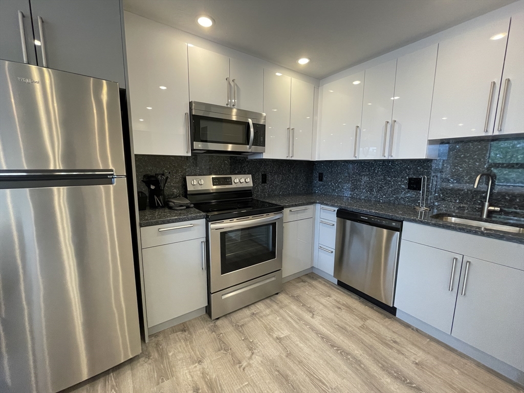 1028 Commonwealth Avenue, Unit 305 Boston, MA 02215 - Photo 6 of 8