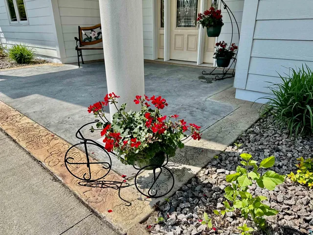 $595,000 | 20 Mulberry Lane, Babbitt, MN 55706