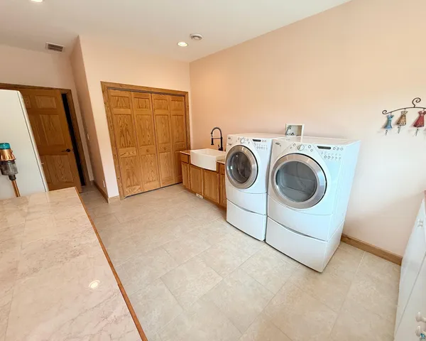 $595,000 | 20 Mulberry Lane, Babbitt, MN 55706