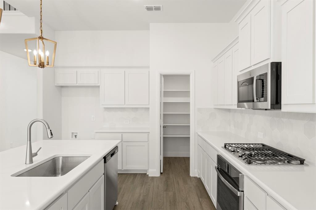 1442 Pecos Street Van Alstyne, TX 75495 - Photo 8 of 25 08_1442 Pecos St, Van Alstyne