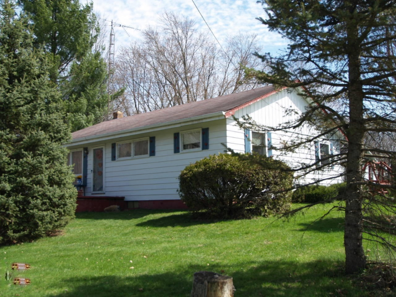 69601 Garver Lake Road Edwardsburg, MI 49112 - Photo 5 of 7 P1015433