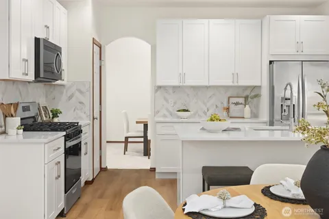 $1,250,000 | 12871 Northeast 198th Place, Woodinville, WA 98072