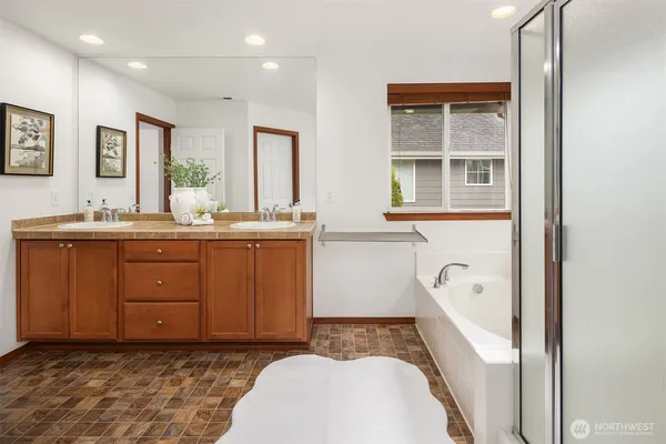 $1,250,000 | 12871 Northeast 198th Place, Woodinville, WA 98072