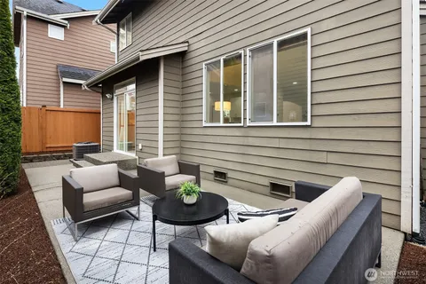 $1,250,000 | 12871 Northeast 198th Place, Woodinville, WA 98072