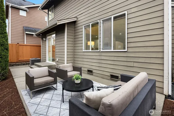 $1,250,000 | 12871 Northeast 198th Place, Woodinville, WA 98072