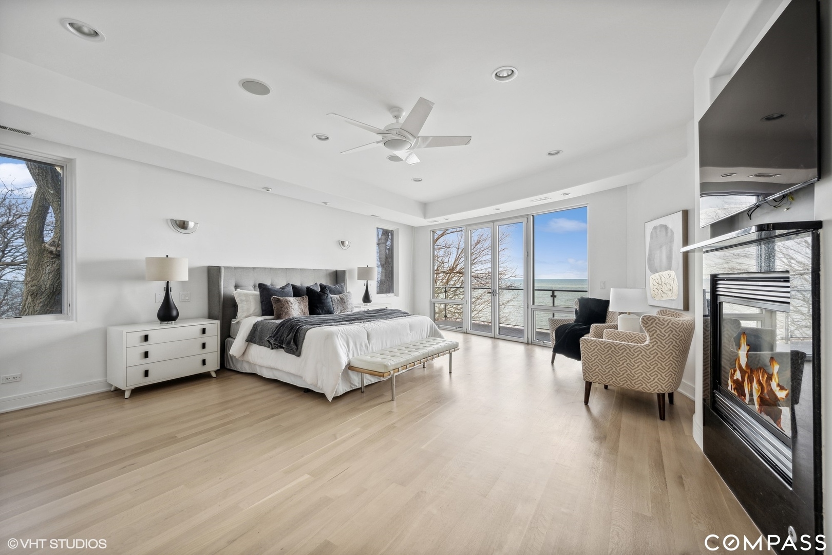 25 Aspen Lane Glencoe, IL 60022 - Photo 23 of 47 a living room with furniture wooden floor and a fireplace