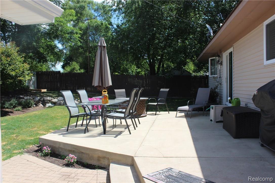 3460 Mann Road Clarkston, MI 48346 - Photo 23 of 25 IMG_1411.JPG