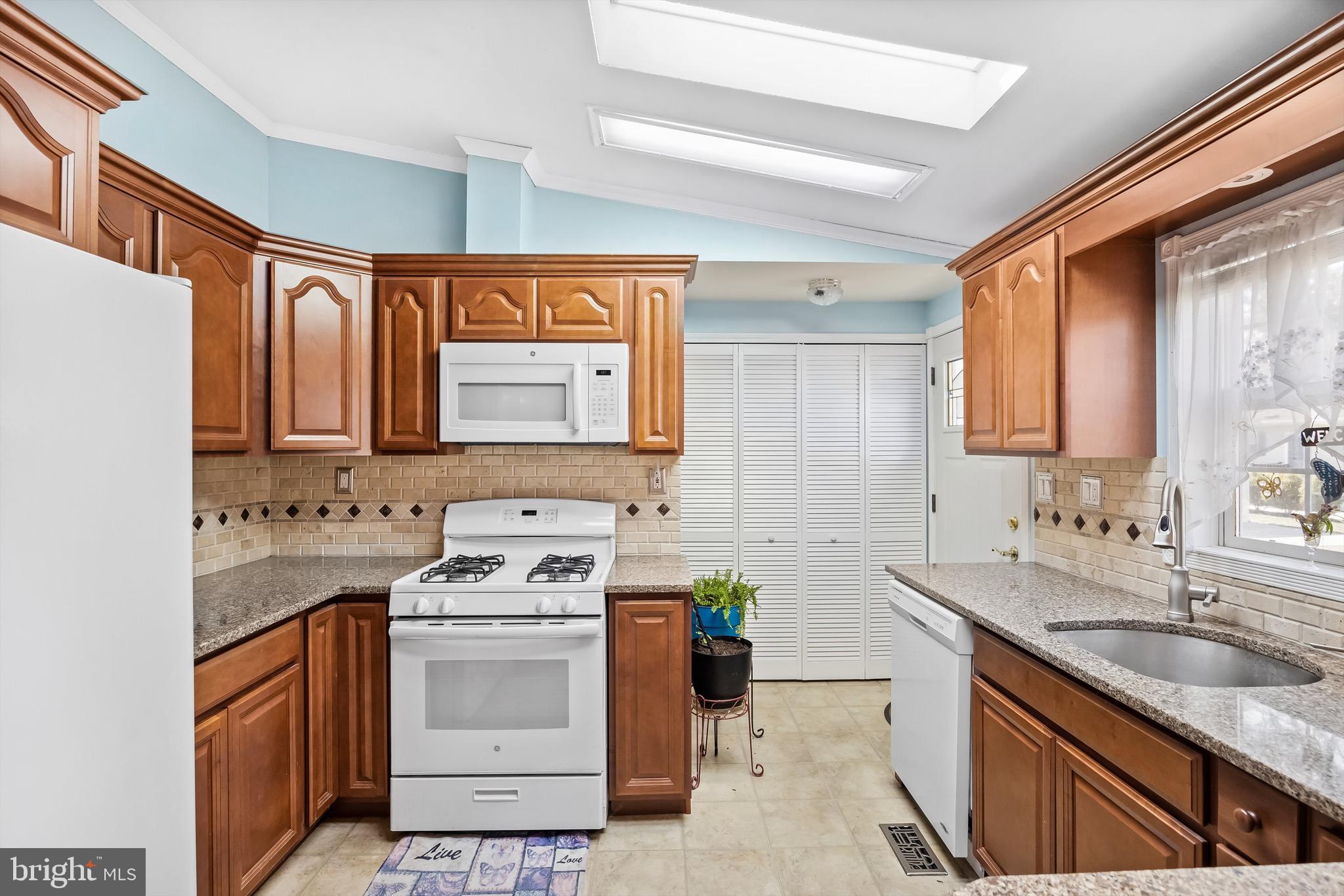 19 Swift Dr Run Sicklerville, NJ 08081 - Photo 11 of 22