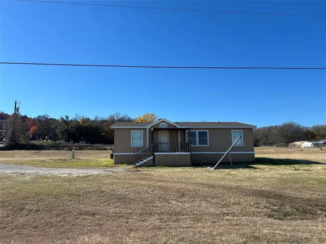$1,600 | 102 Sunny Brook Court, Springtown, TX 76082