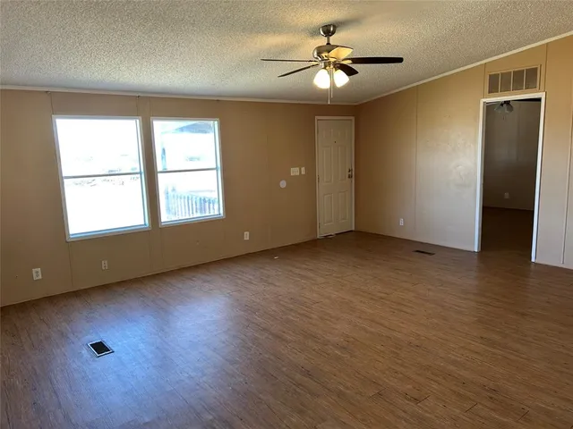 $1,600 | 102 Sunny Brook Court, Springtown, TX 76082