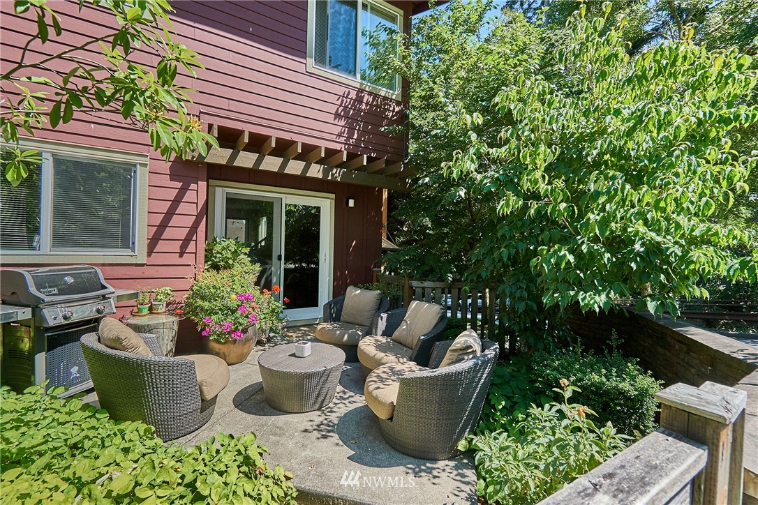 73 Sky Ridge Road Northwest Issaquah, WA 98027 - Photo 1 of 20