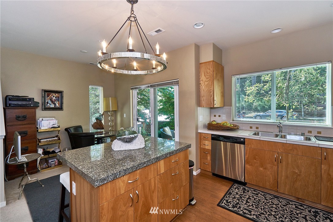 73 Sky Ridge Road Northwest Issaquah, WA 98027 - Photo 10 of 20