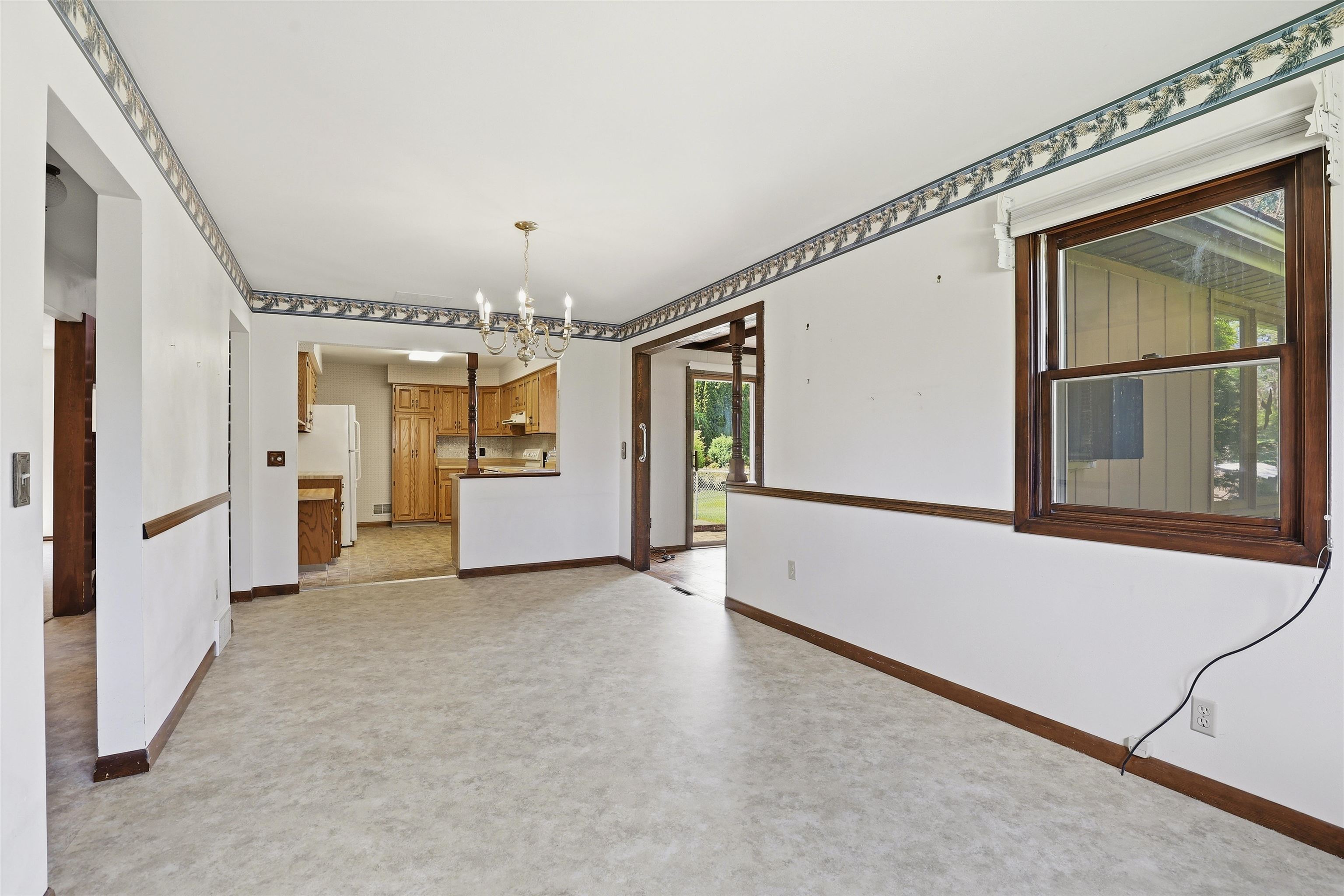 5400 Long Court Appleton, WI 54914 - Photo 8 of 38