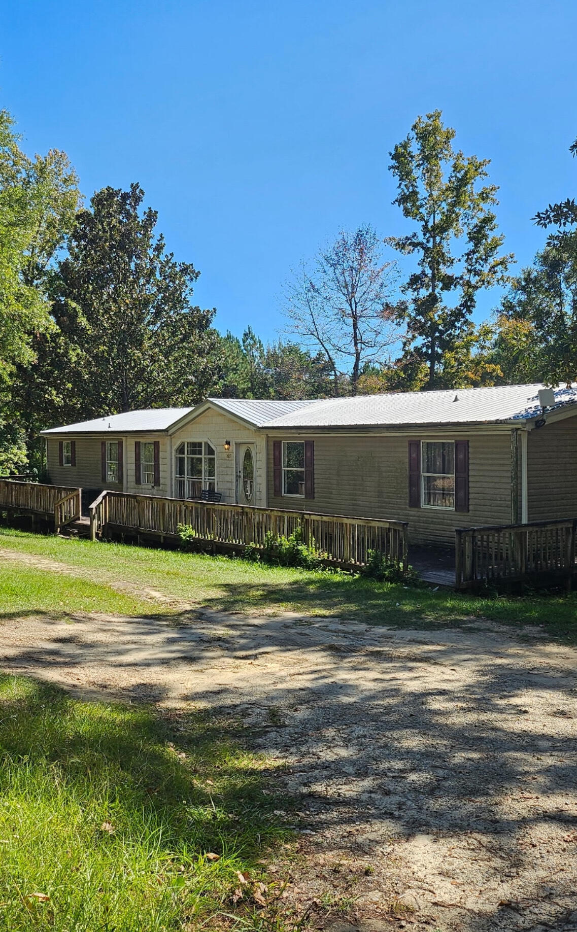 607 Hewett Road DeFuniak Springs, FL 32435 - Photo 3 of 15 Front of house