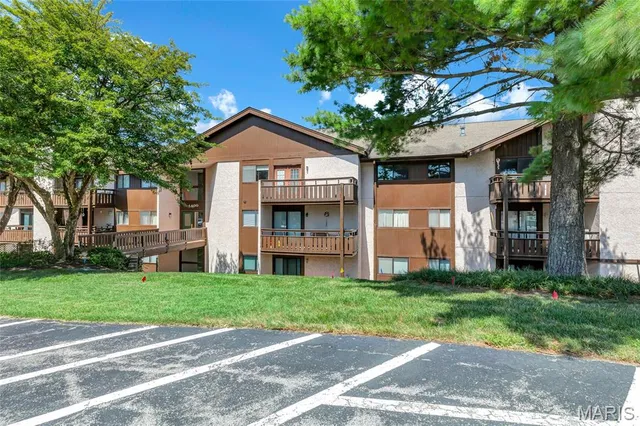 $67,500 | 1400 Heritage Landing, Unit 305, St. Charles, MO 63303