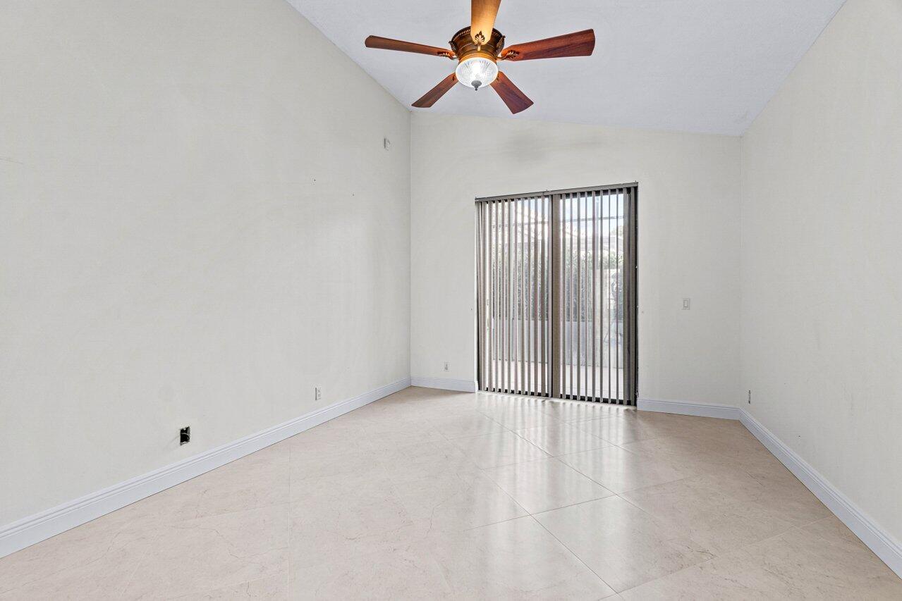 22272 Holcomb Place Boca Raton, FL 33428 - Photo 17 of 33 017-22272HolcombPlace-BocaRaton-FL-33428