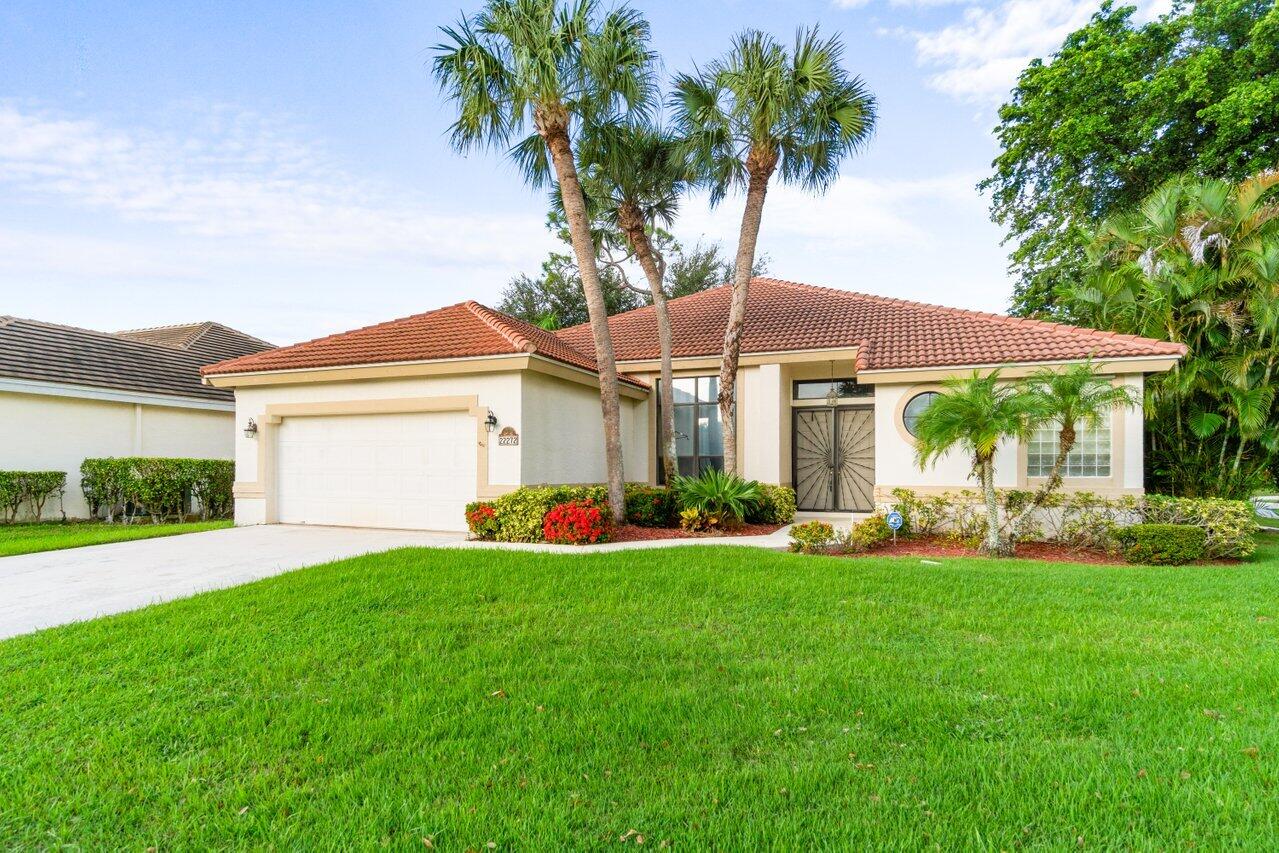 22272 Holcomb Place Boca Raton, FL 33428 - Photo 2 of 33 002-22272HolcombPlace-BocaRaton-FL-33428