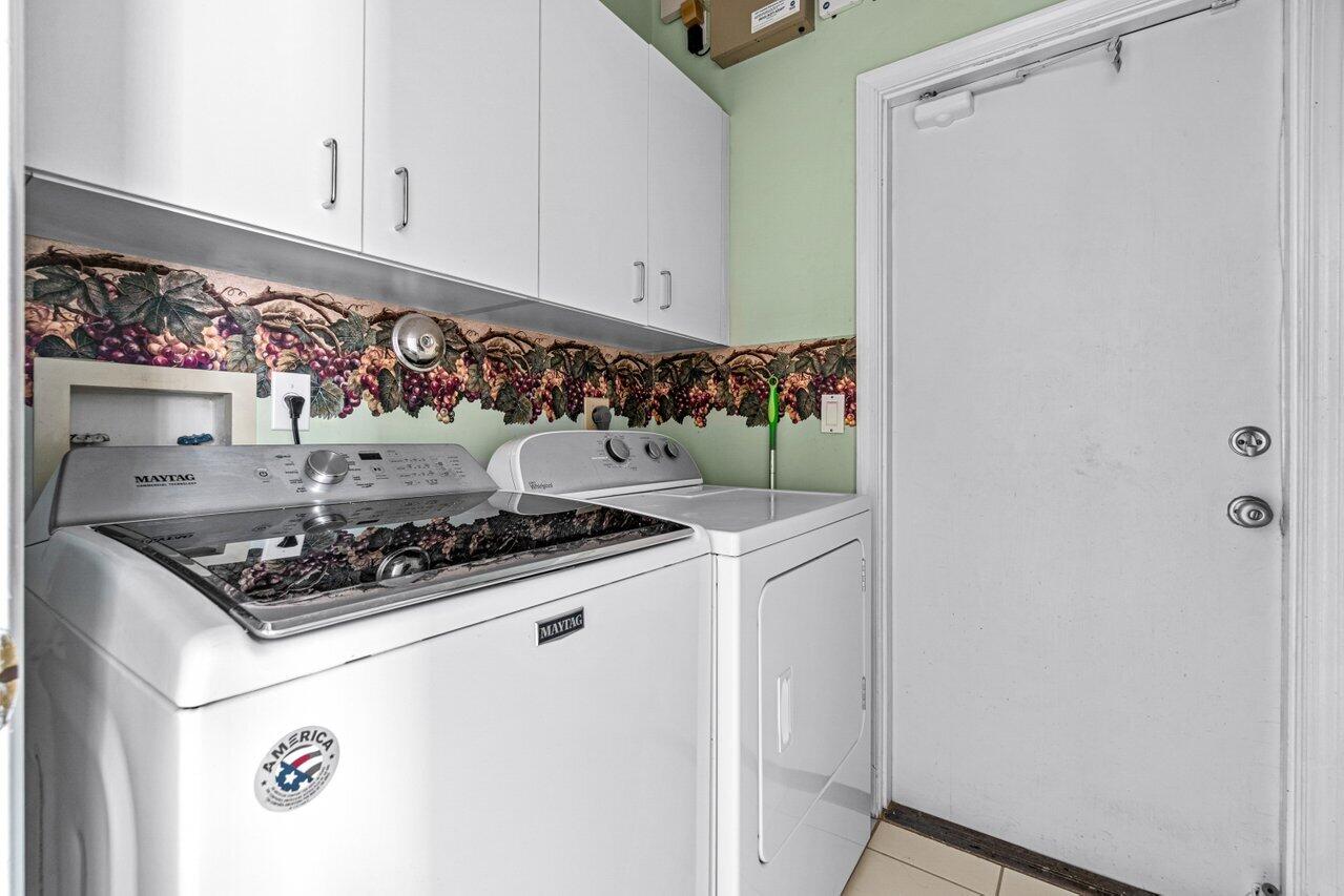22272 Holcomb Place Boca Raton, FL 33428 - Photo 23 of 33 023-22272HolcombPlace-BocaRaton-FL-33428