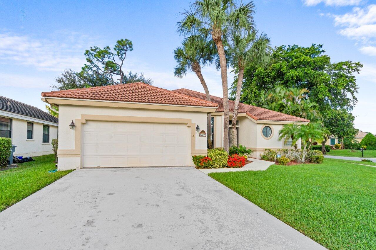 22272 Holcomb Place Boca Raton, FL 33428 - Photo 3 of 33 003-22272HolcombPlace-BocaRaton-FL-33428