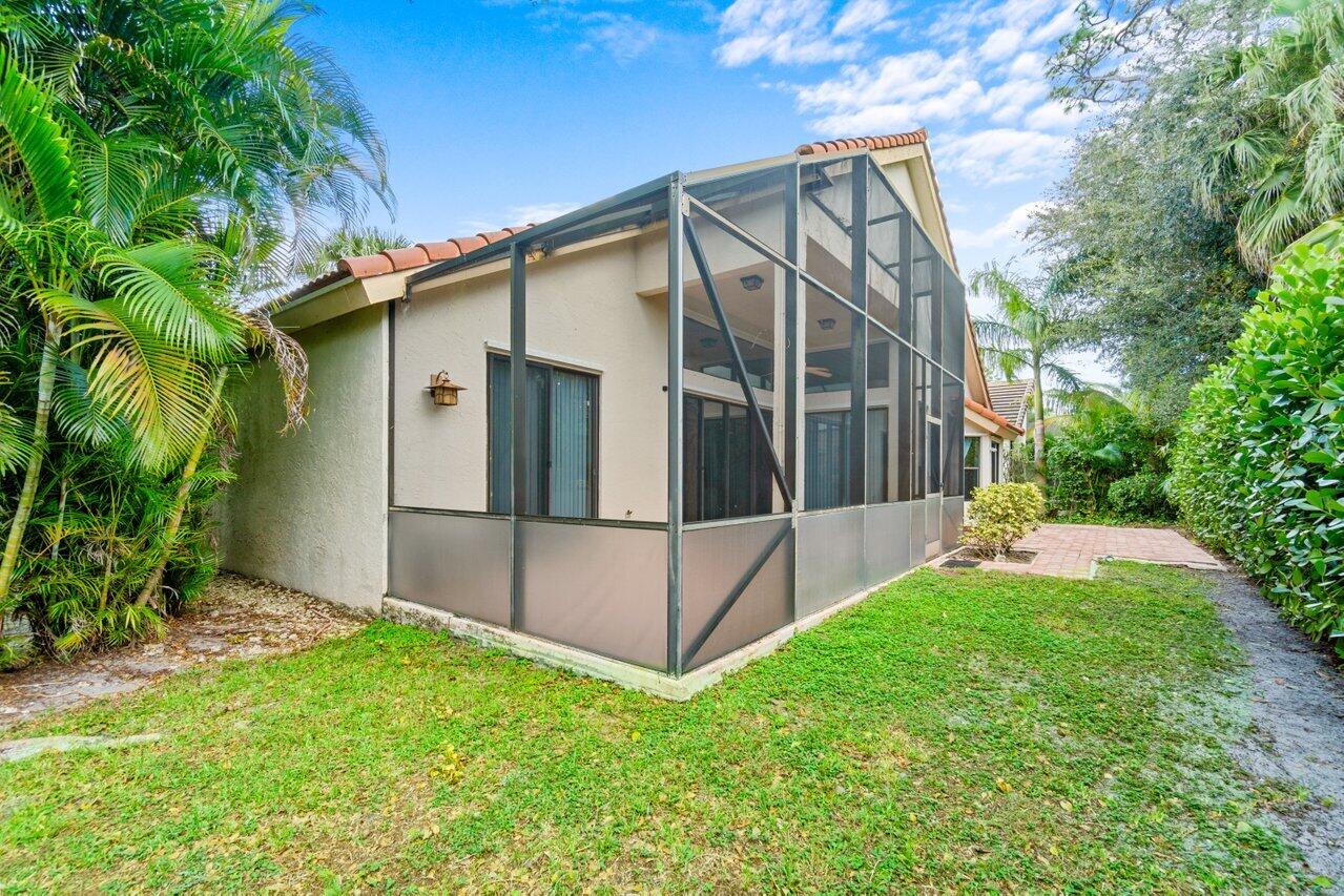 22272 Holcomb Place Boca Raton, FL 33428 - Photo 31 of 33 031-22272HolcombPlace-BocaRaton-FL-33428