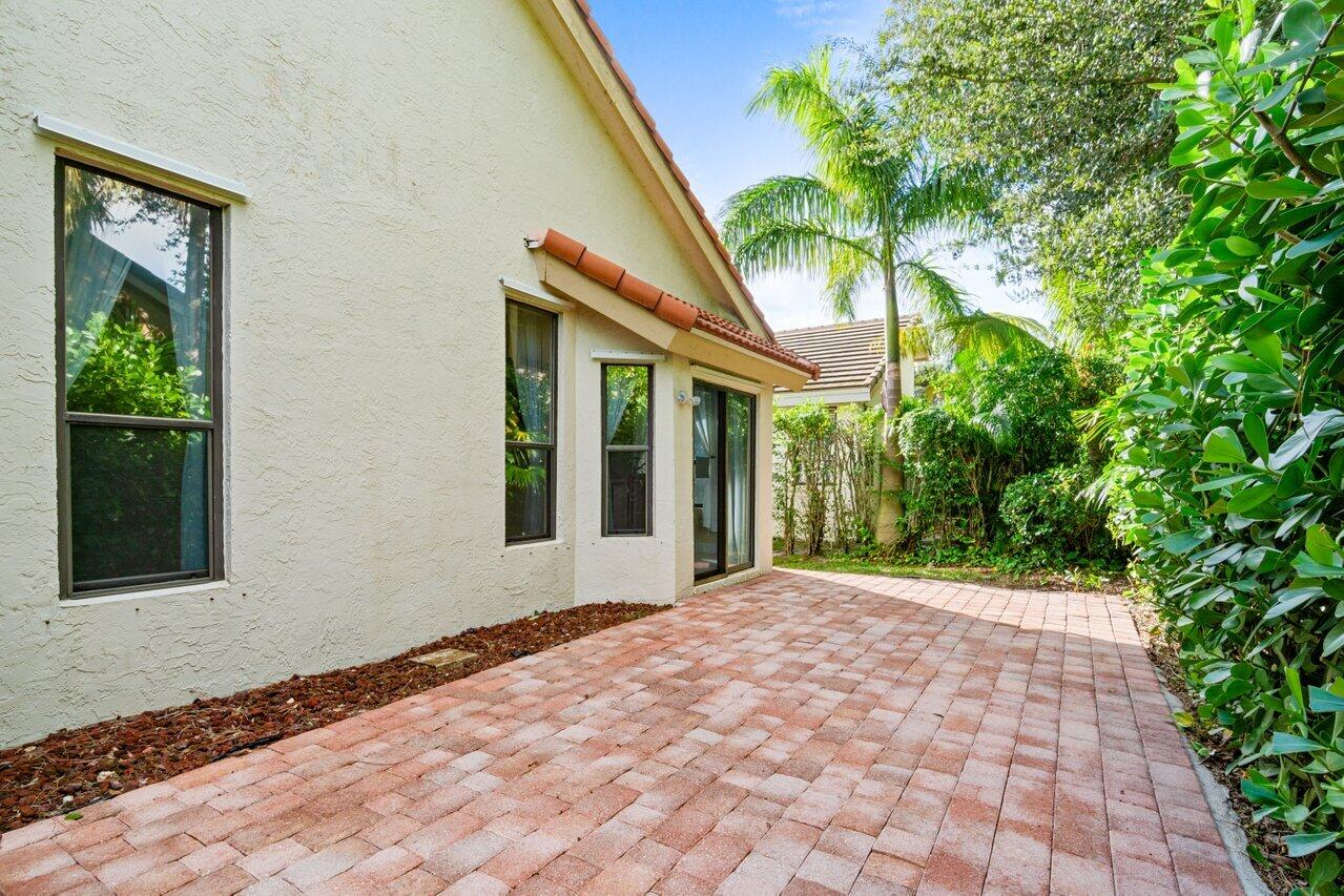 22272 Holcomb Place Boca Raton, FL 33428 - Photo 32 of 33 032-22272HolcombPlace-BocaRaton-FL-33428