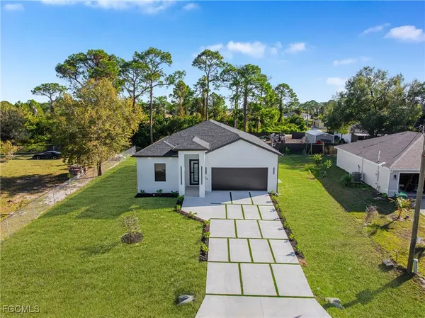 $379,900 | 5008 North Obispo Circle, LaBelle, FL 33935