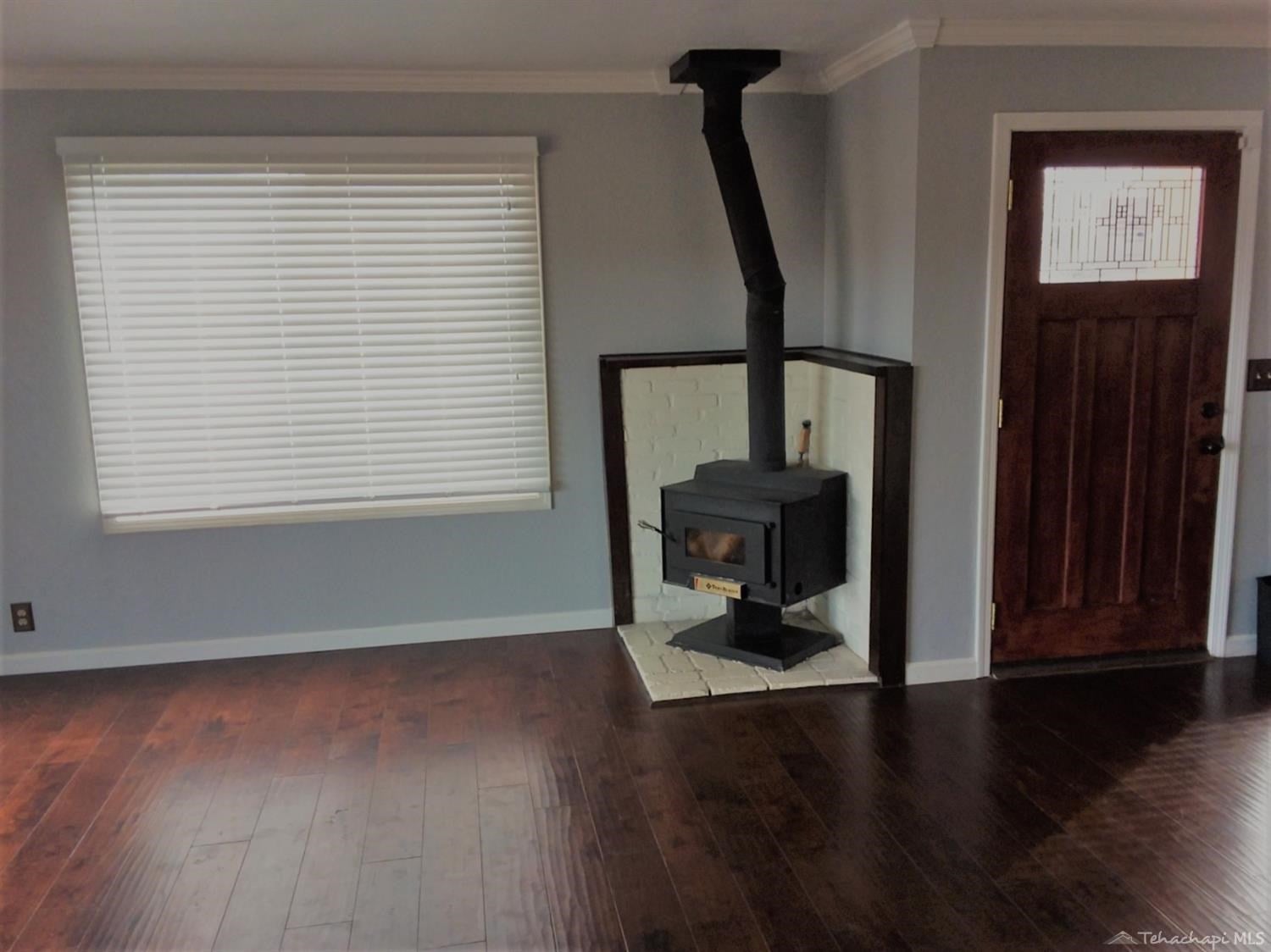20900 Ridgeway Drive Tehachapi, CA 93561 - Photo 16 of 43 Gallery Image 16