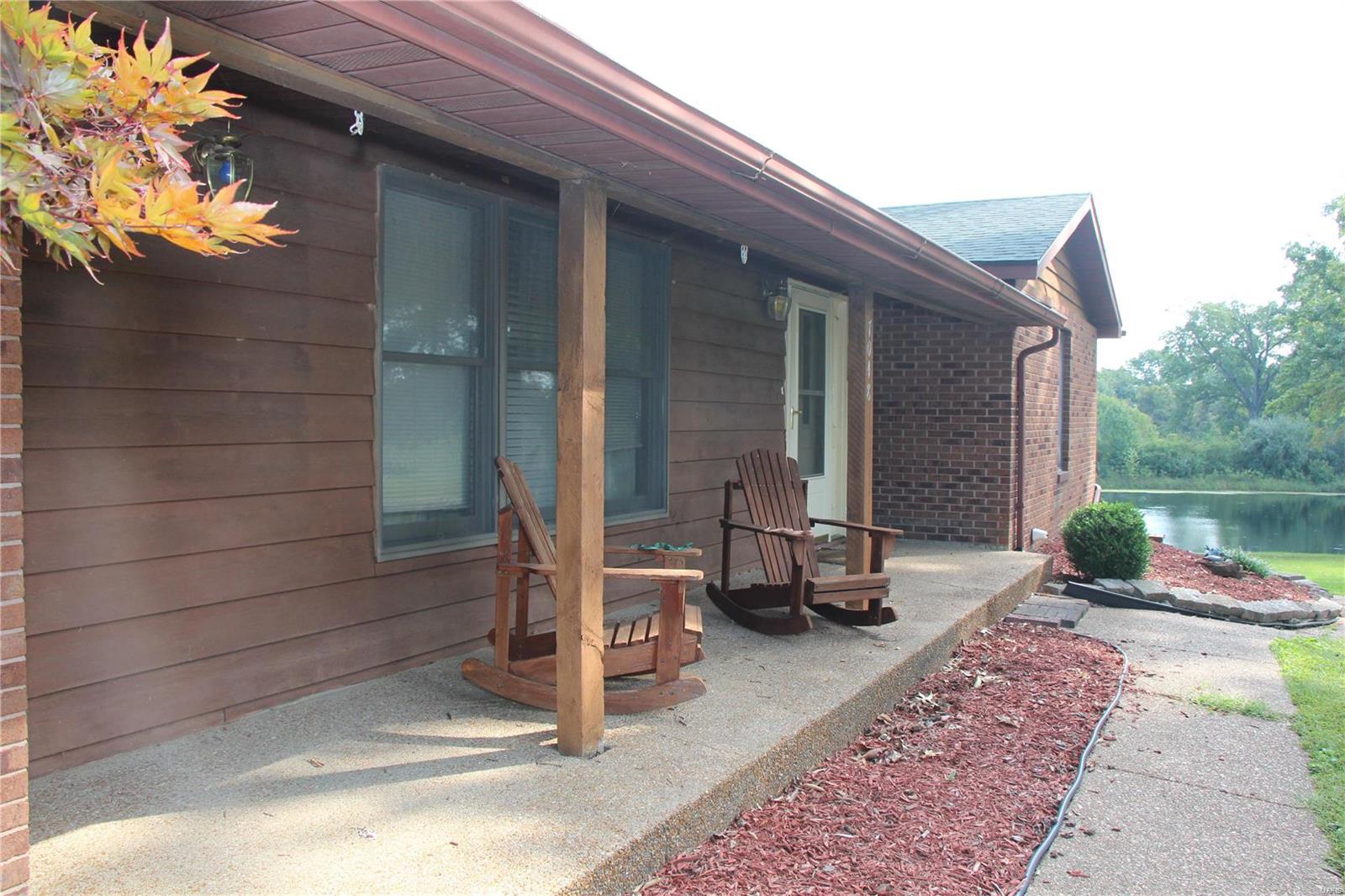 7048 Prairietown Road Edwardsville, IL 62025 - Photo 3 of 34 Gallery Image 3