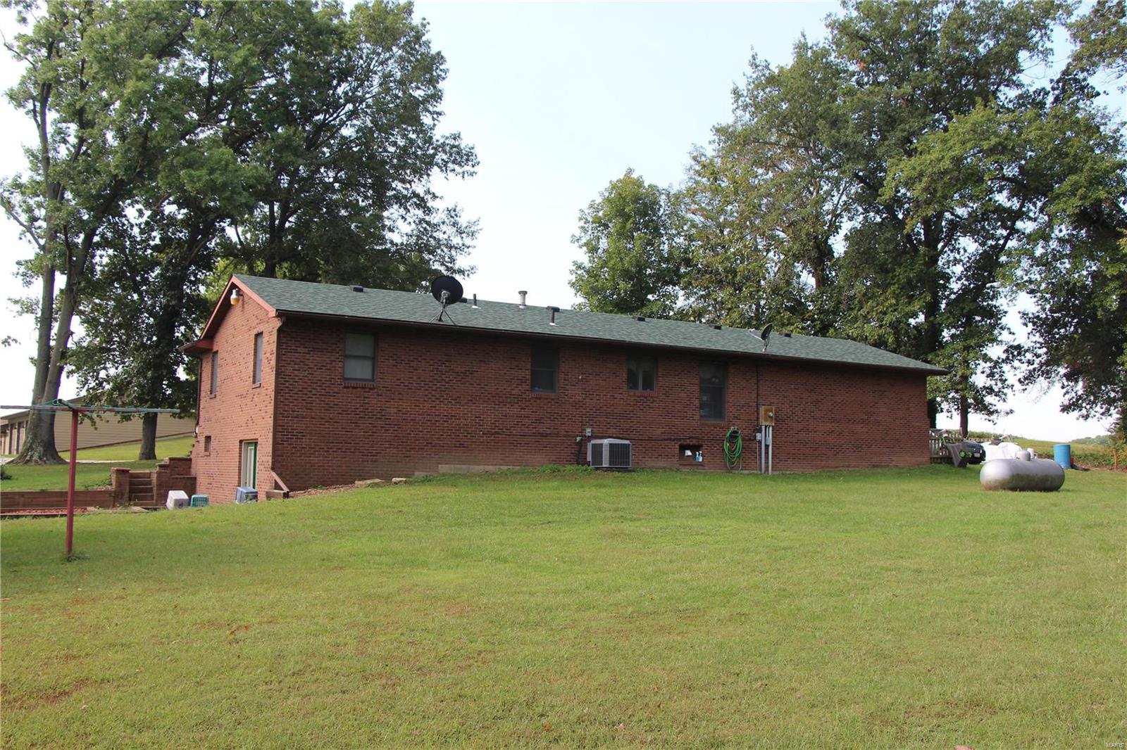 7048 Prairietown Road Edwardsville, IL 62025 - Photo 32 of 34 Gallery Image 32