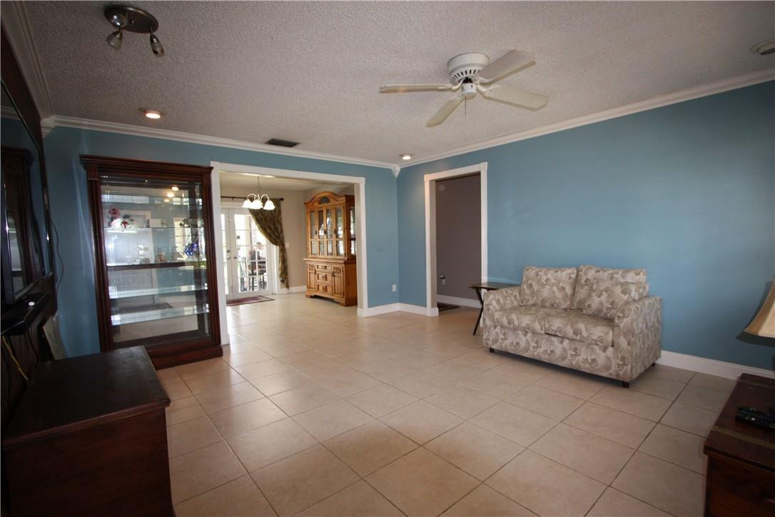 11138 Ladino Street Boca Raton, FL 33428 - Photo 8 of 17 Living room