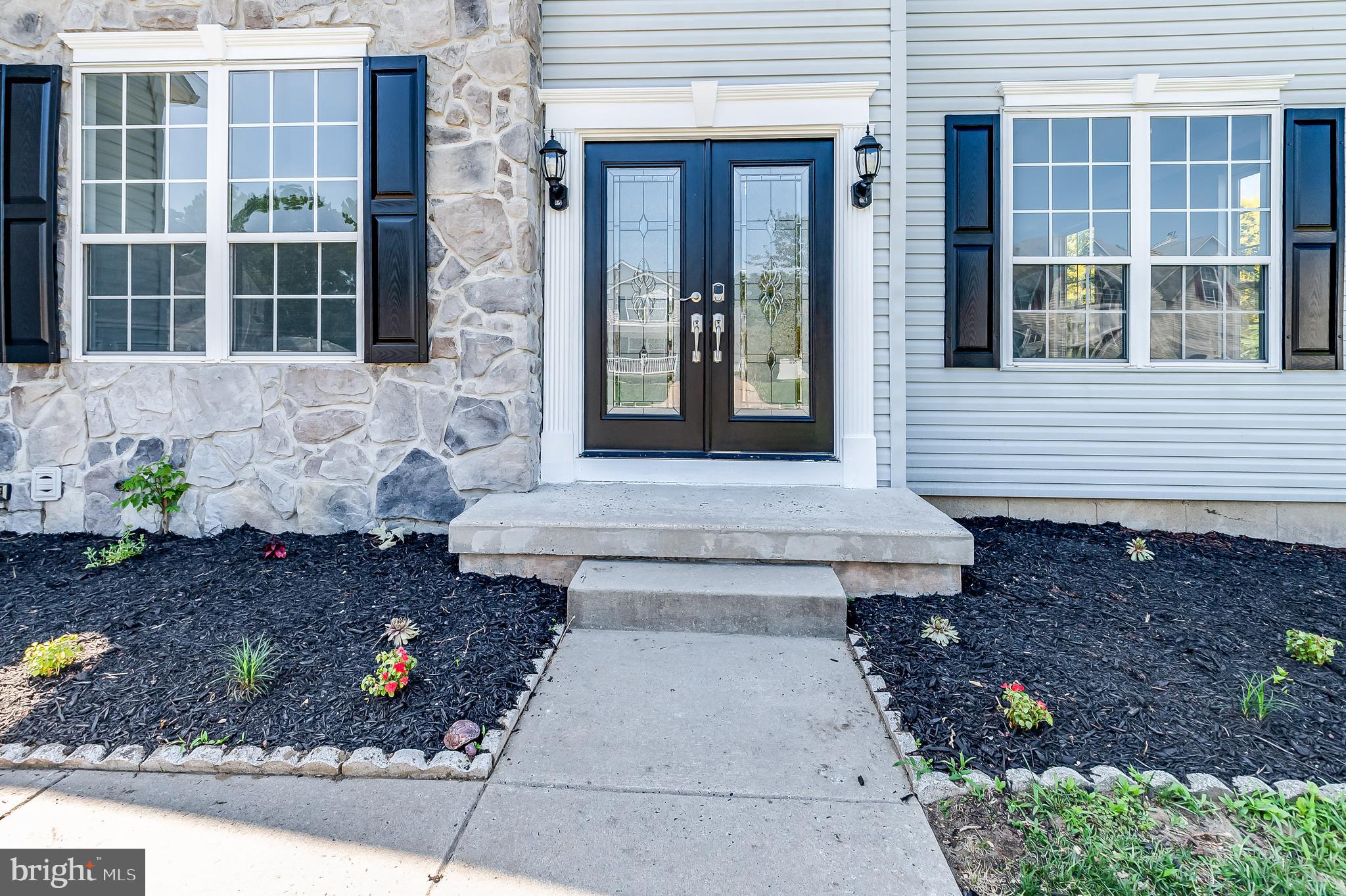 90 Anthony Drive Burlington, NJ 08016 - Photo 2 of 83 Front Entrance