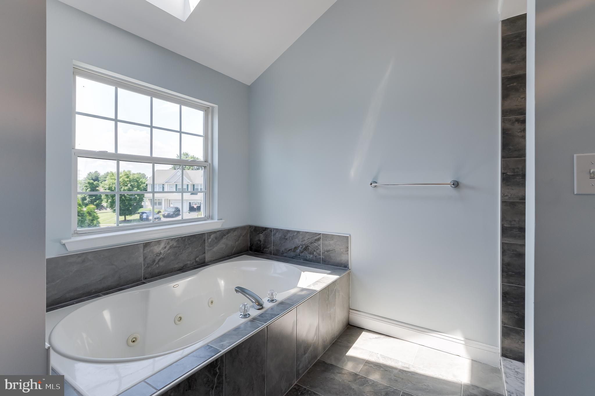 90 Anthony Drive Burlington, NJ 08016 - Photo 28 of 83 Primary Bathroom with Jacuzzi