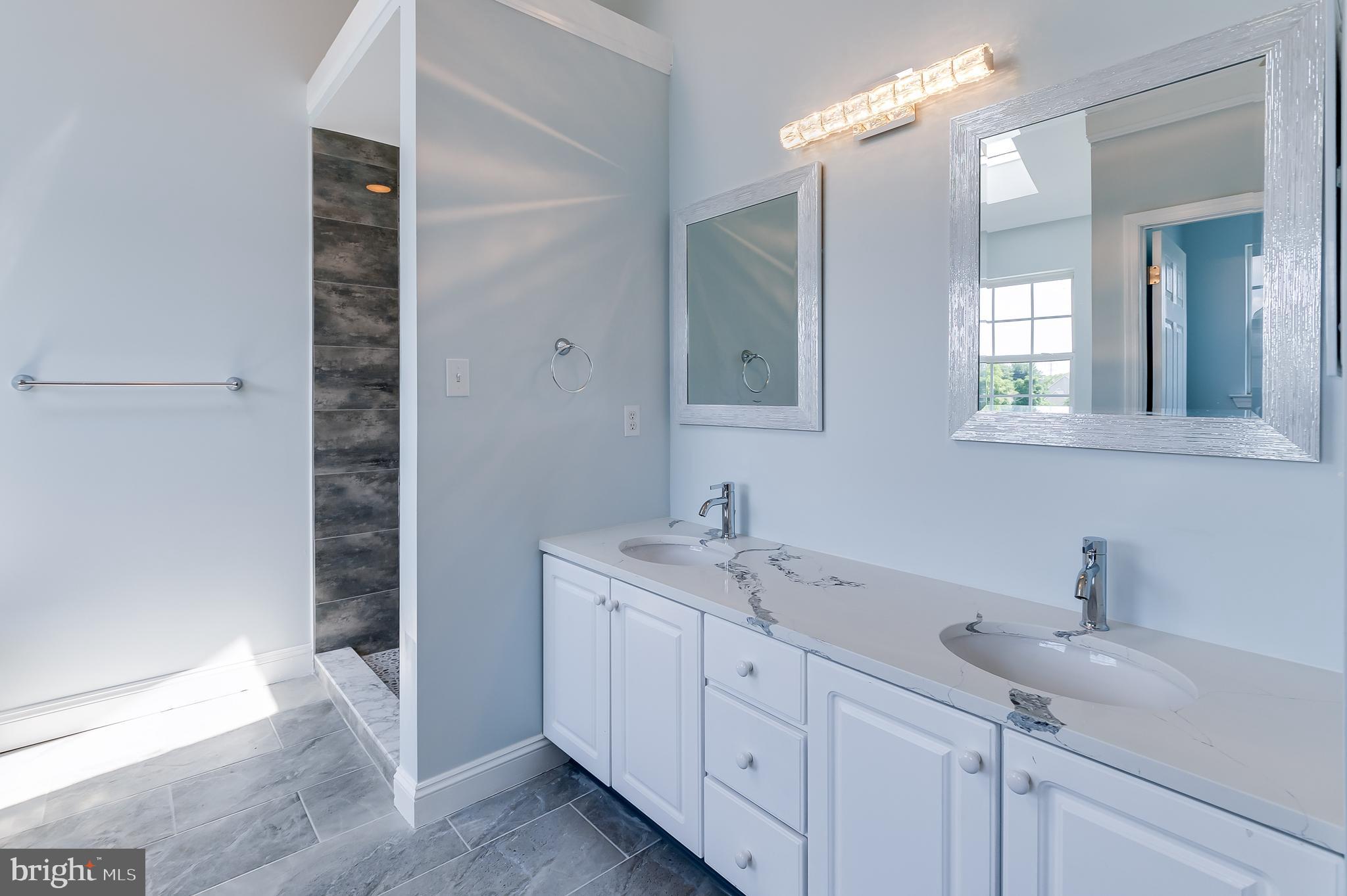 90 Anthony Drive Burlington, NJ 08016 - Photo 30 of 83 Primary Bathroom