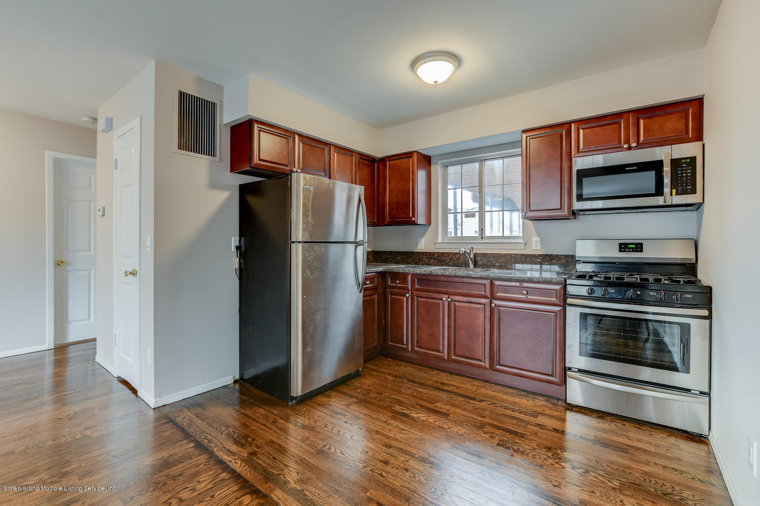 742 Willowbrook Road Staten Island, NY 10314 - Photo 23 of 61 1B Kitchen