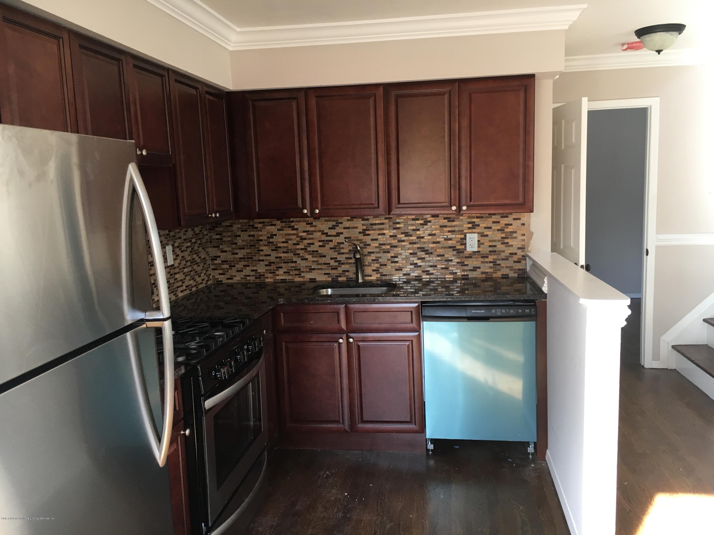 742 Willowbrook Road Staten Island, NY 10314 - Photo 31 of 61 2A Kitchen