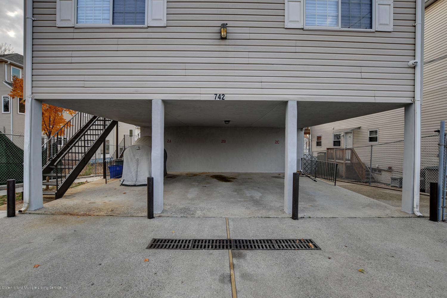 742 Willowbrook Road Staten Island, NY 10314 - Photo 6 of 61 Carport