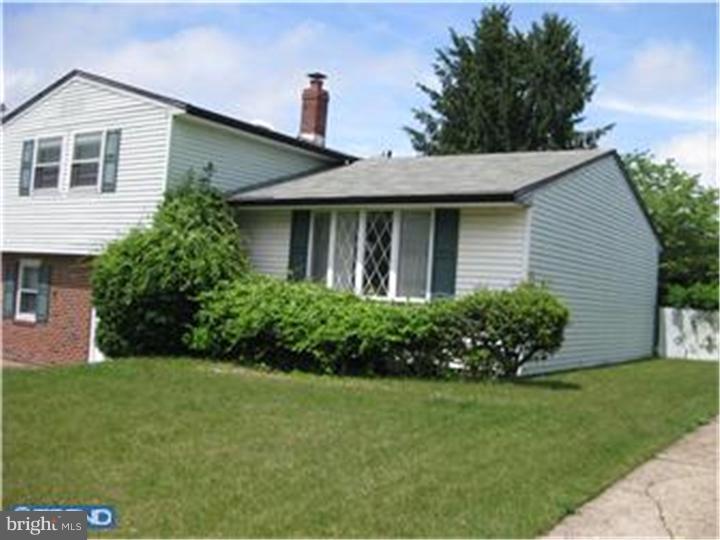 713 Charette Road Philadelphia, PA 19115 - Photo 2 of 22