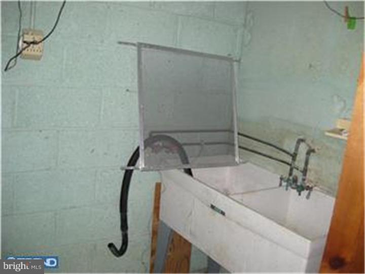 713 Charette Road Philadelphia, PA 19115 - Photo 17 of 22