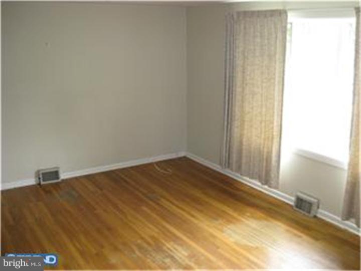 713 Charette Road Philadelphia, PA 19115 - Photo 9 of 22