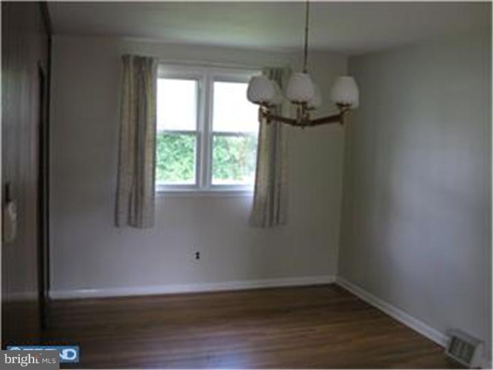 713 Charette Road Philadelphia, PA 19115 - Photo 10 of 22