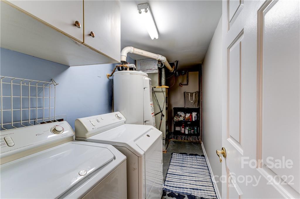 25030 Riley Lane Tega Cay, SC 29708 - Photo 19 of 48 a utility room with dryer and washer
