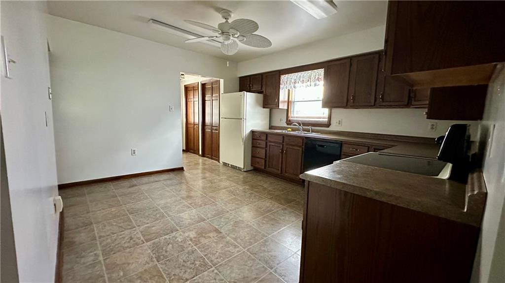 820-822 Jacoby Road Harwick, PA 15049 - Photo 20 of 44 820 MAIN FABULOUS KITCHEN WITH PLENTY OF CABINETS AND COUNTER SPACE!