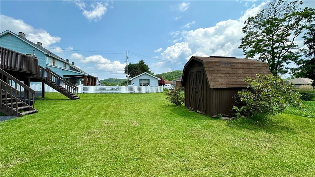 820-822 Jacoby Road Harwick, PA 15049 - Photo 43 of 44 SHARED COMMON YARD IN REAR. SHED STAYS.