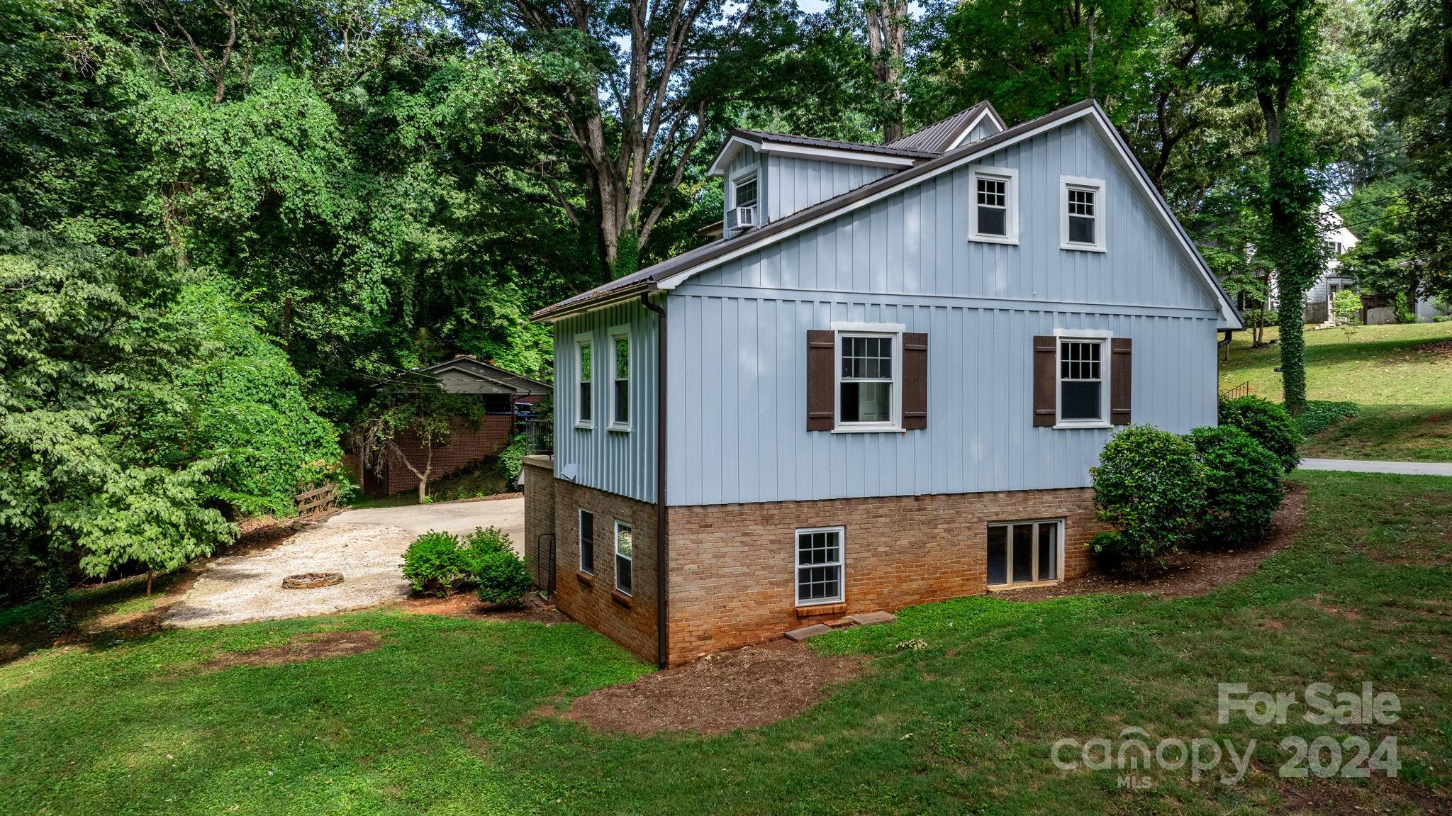 307 Walton Road Morganton, NC 28655 - Photo 8 of 37 Gallery Image 8