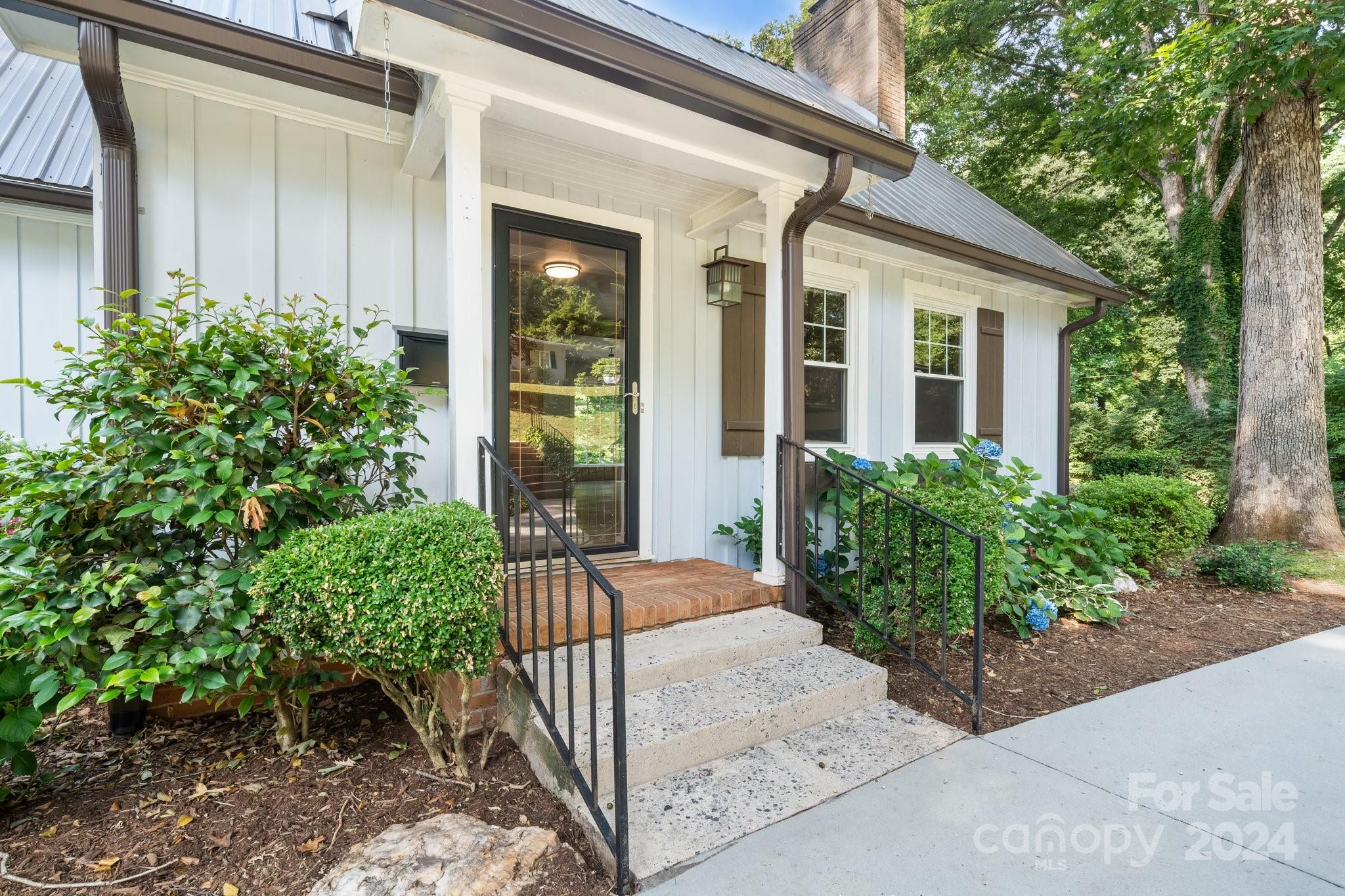 307 Walton Road Morganton, NC 28655 - Photo 10 of 37 Gallery Image 10