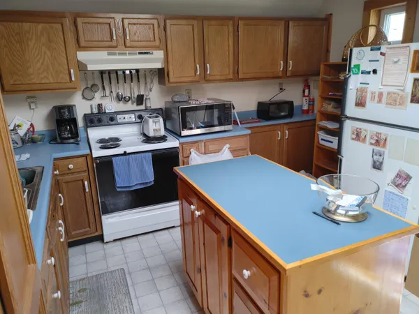 $695,000 | 164 West Main Street, Searsport, ME 04974