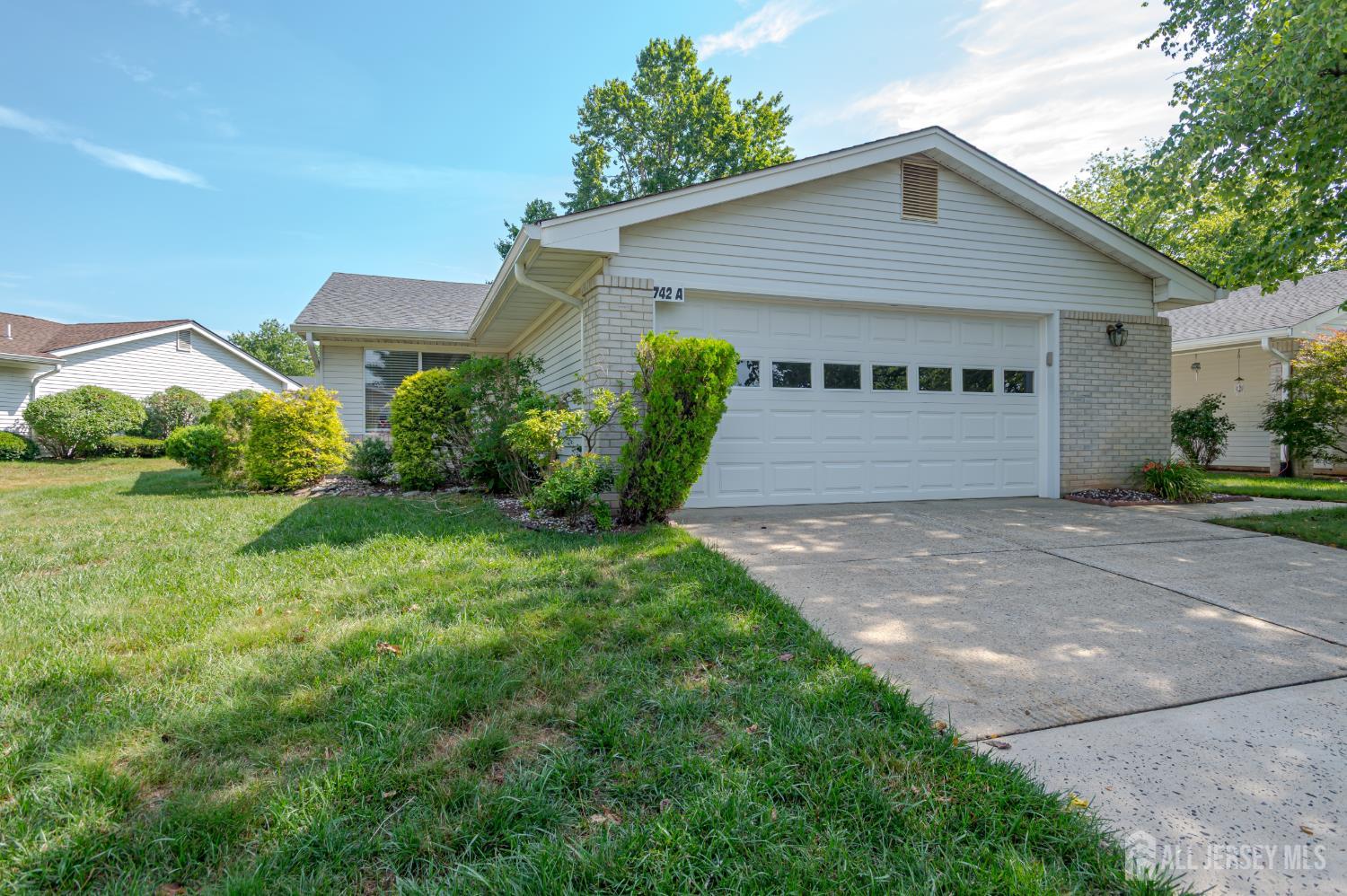 742 A Pompton Road Monroe Township, NJ 08831 - Photo 2 of 27