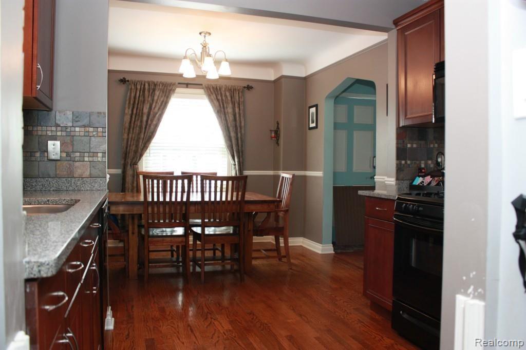 1642 Cambridge Road Berkley, MI 48072 - Photo 6 of 36 6.JPG