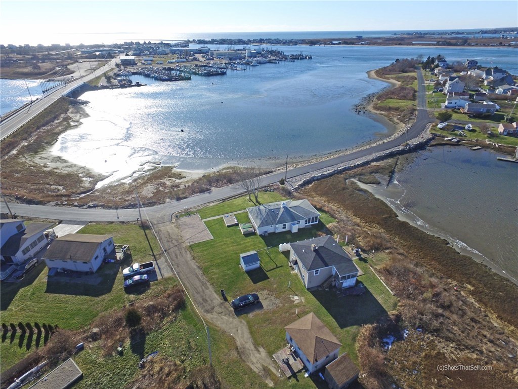 13 Basin Road Narragansett, RI 02882 - Photo 1 of 27 Gallery Image 1